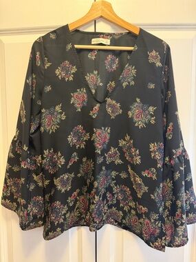 Abercrombie Black Floral V-Neck Bell Sleeve Top